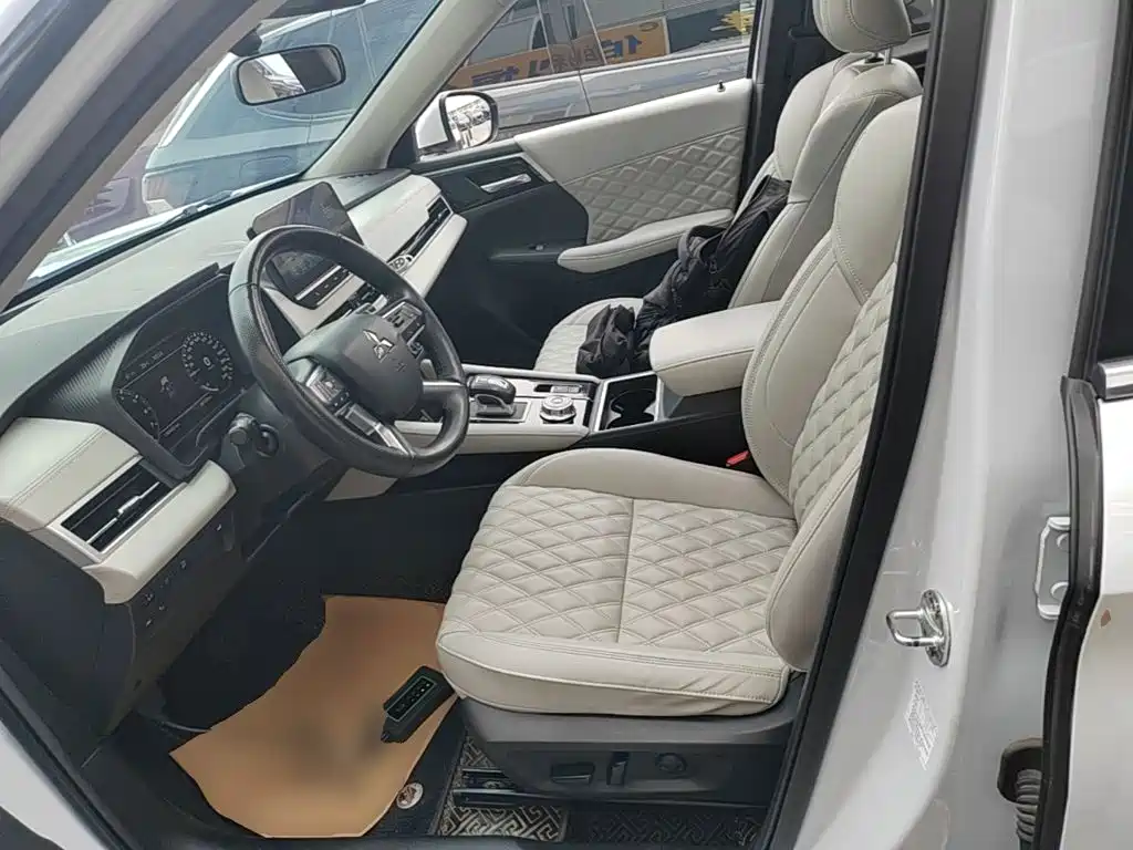 Mitsubishi Outlander 2023 2023 1.5T CVT AWD Premium Edition 5-seater