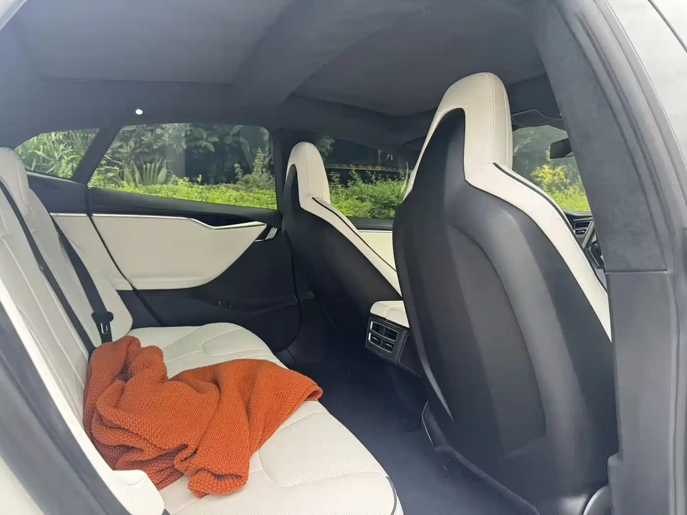 Tesla Model S 2014 2014 Model S P85