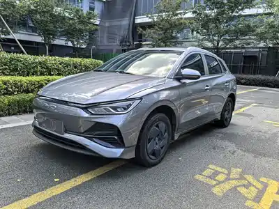 BYD e2