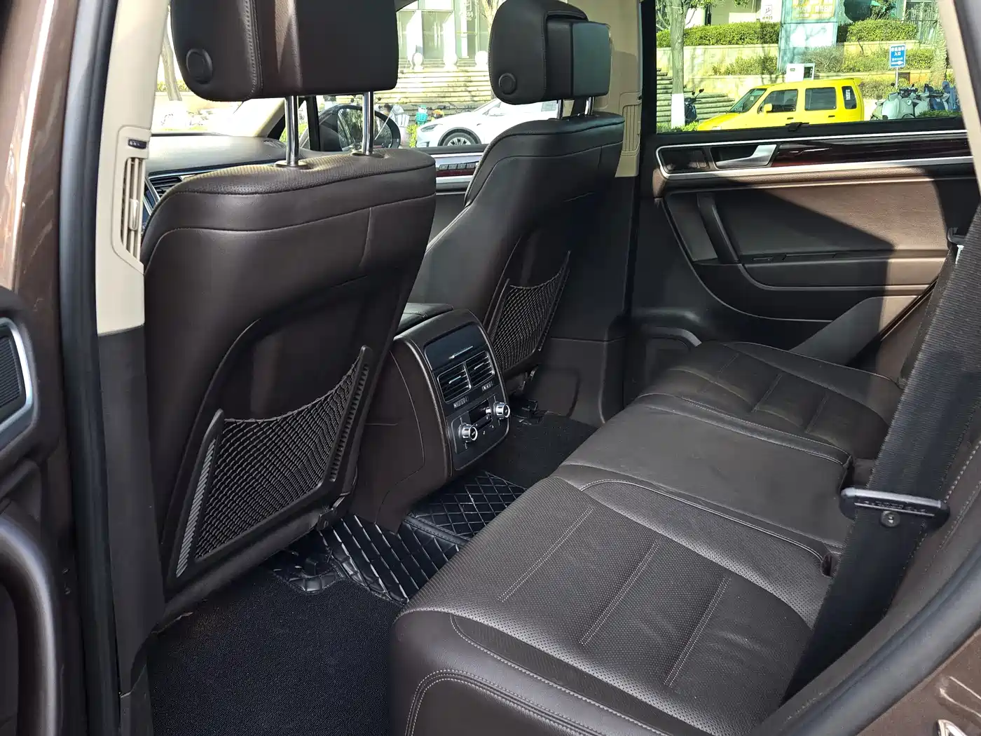 Volkswagen Touareg 2015 3.0TSI Luxury фото 4