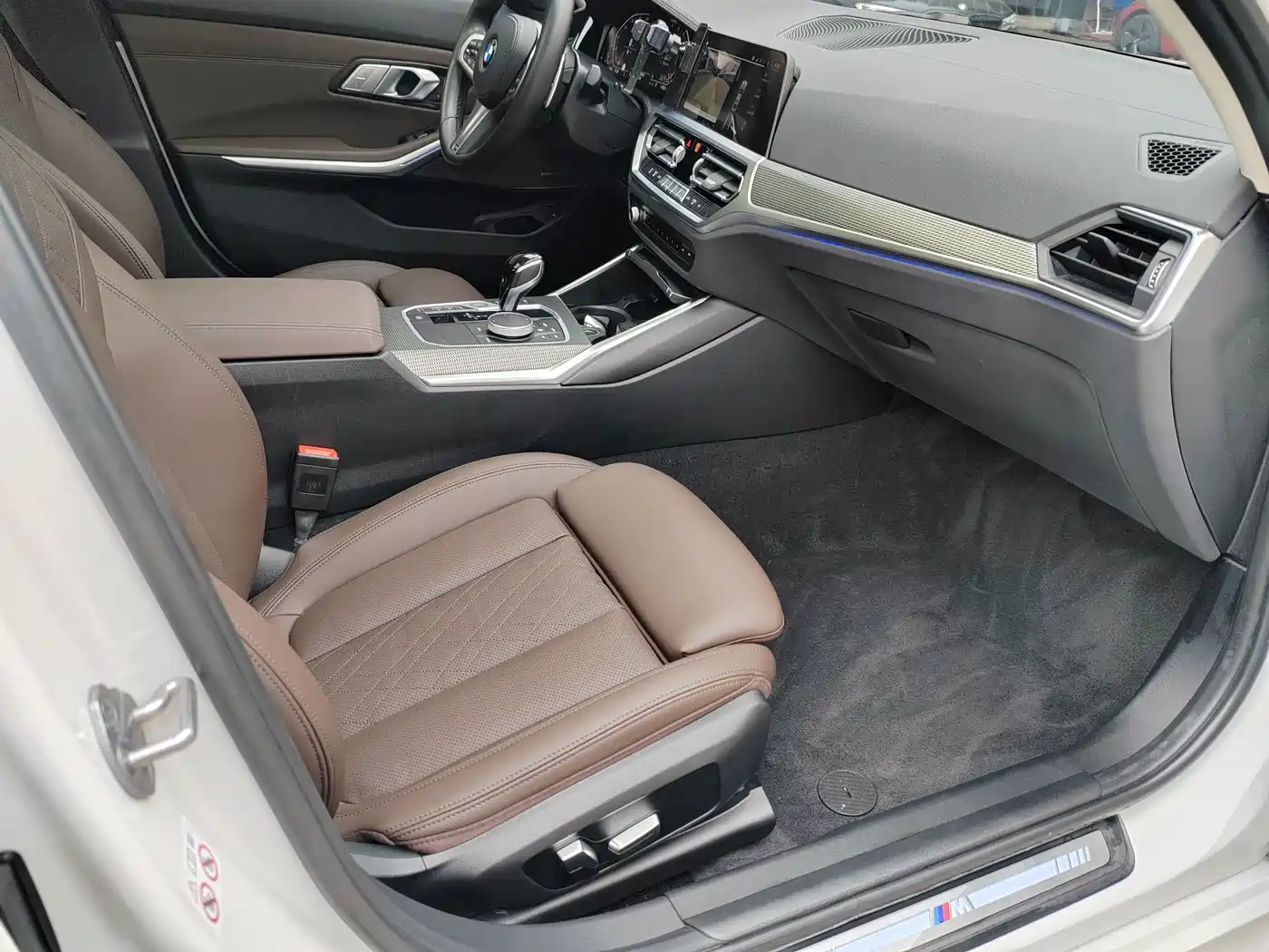 BMW 3 Series 2022 325Li M Sport Shadow Edition фото 12