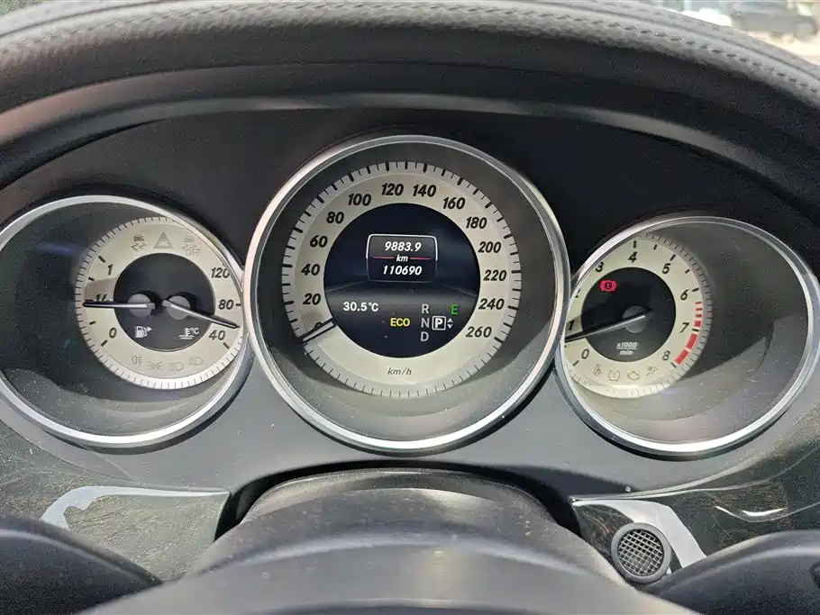 Mercedes-Benz CLS 2012 CLS 300 CGI фото 14