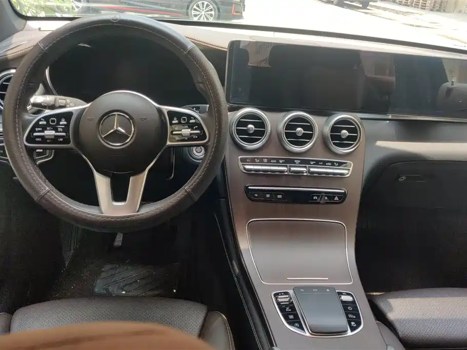 Mercedes-Benz GLC 2021 GLC 300 L 4MATIC Sporty фото 12