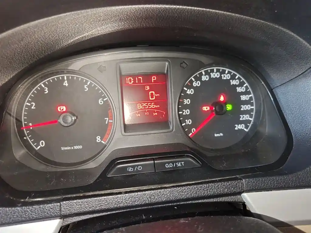 Volkswagen Jetta 2015 1.6L Auto Comfort фото 12