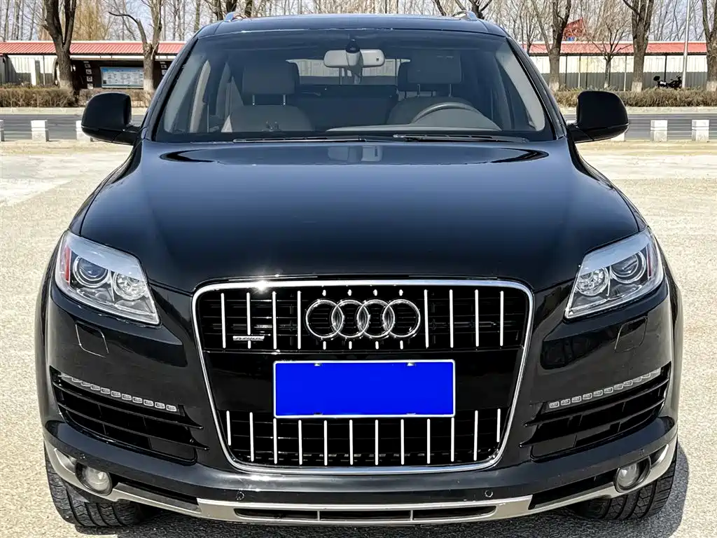 Audi Q7 2009 2010 4.2 FSI quattro Luxury Model