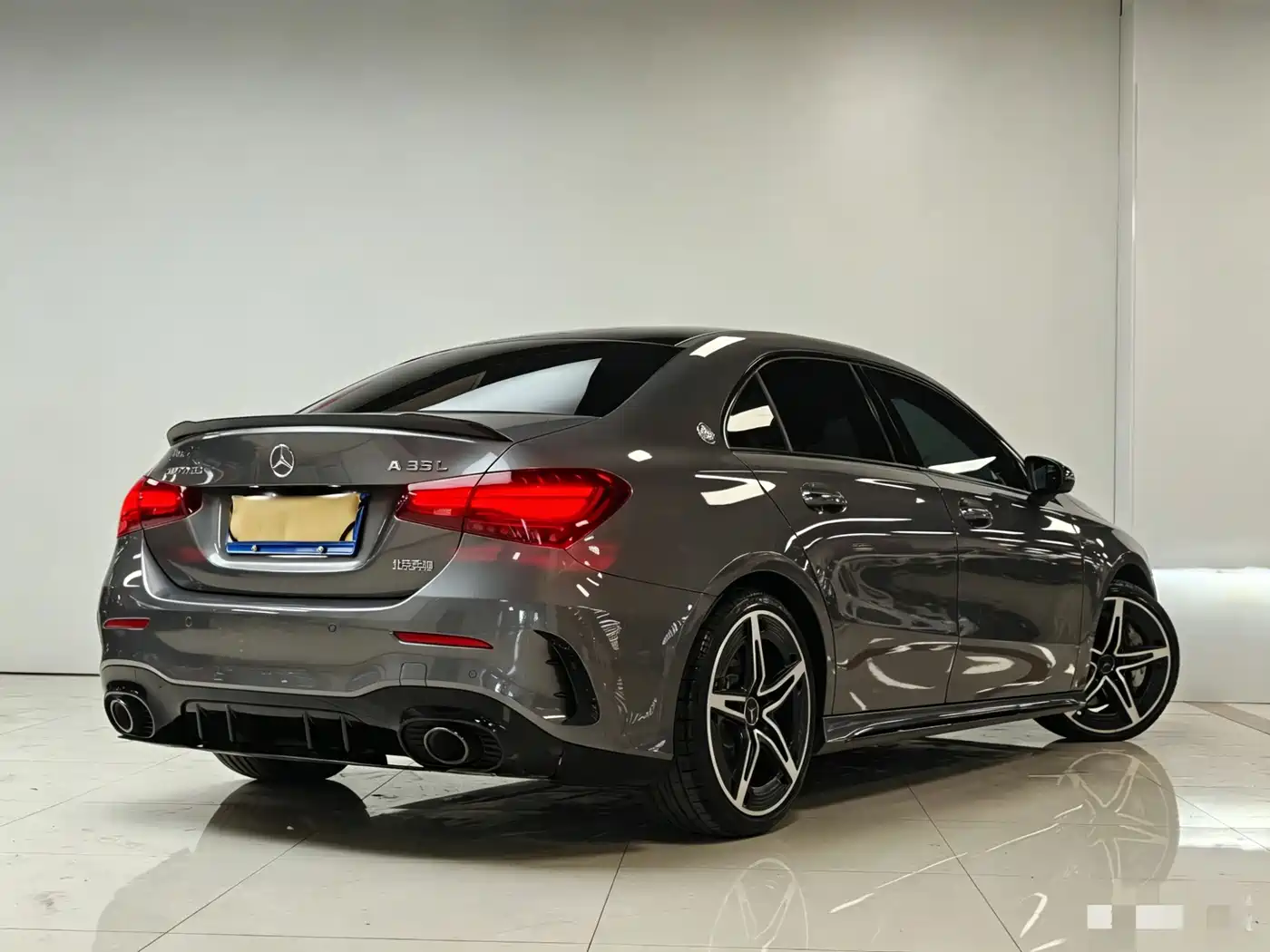 Mercedes-Benz A-Class AMG 2025 AMG A 35 L 4MATIC фото 20