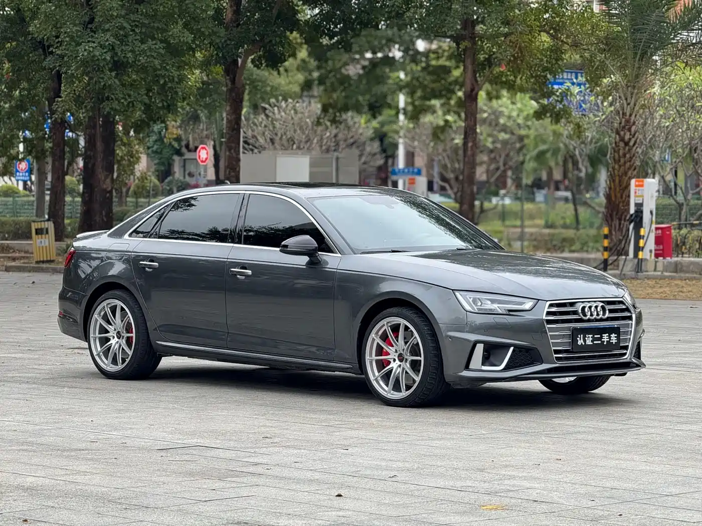 Фото 3 - Audi A4L