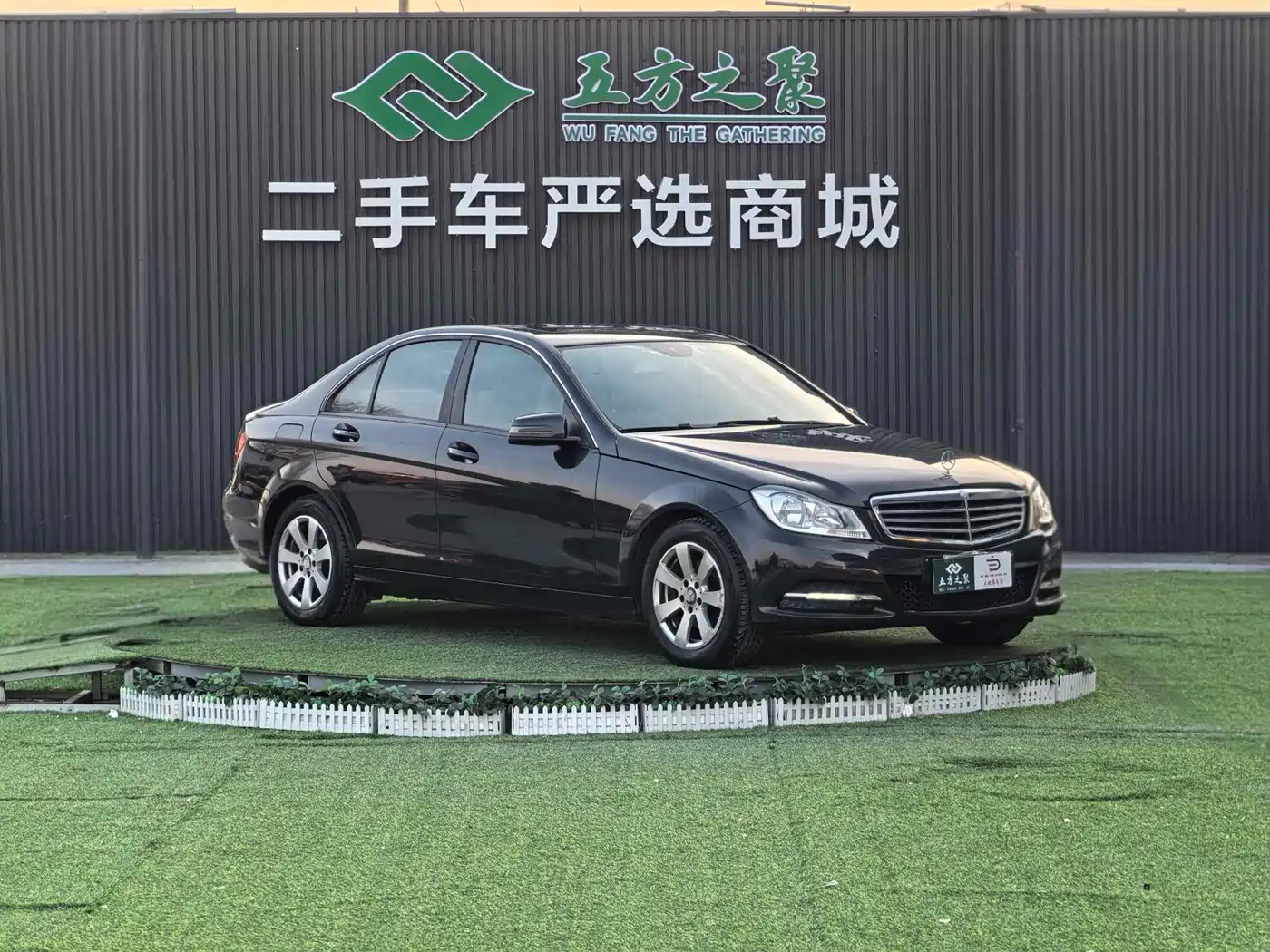 Mercedes-Benz C-Class 2013 Model C 180 CGI Classic фото 3
