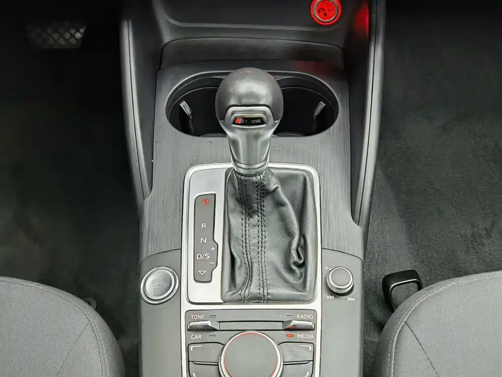 Audi A3 2015 2014 Limousine 35 TFSI Auto Trend