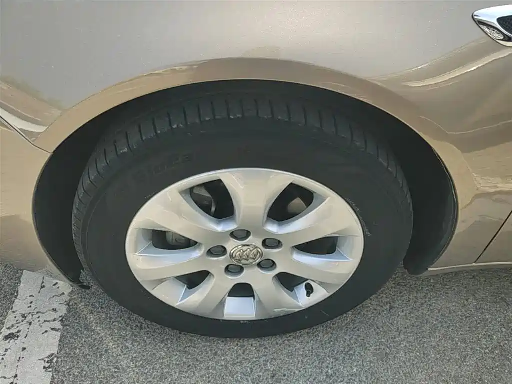 Buick Regal 2015 2.0L Leading Fashion Model фото 23