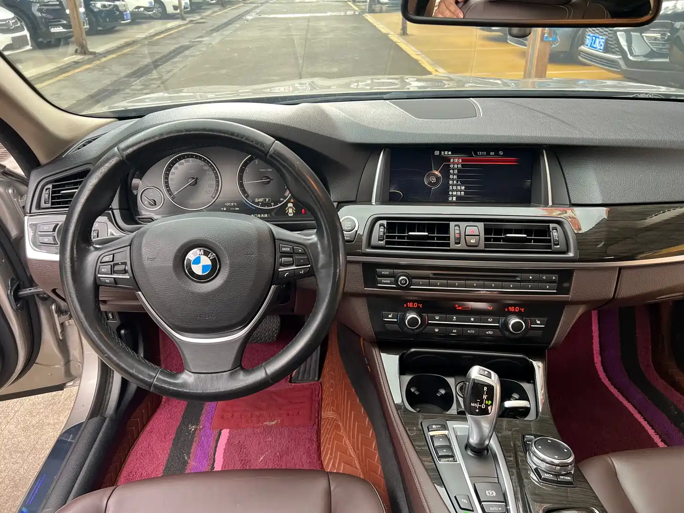 BMW 5 Series 2014 525Li Luxury Design Package фото 6