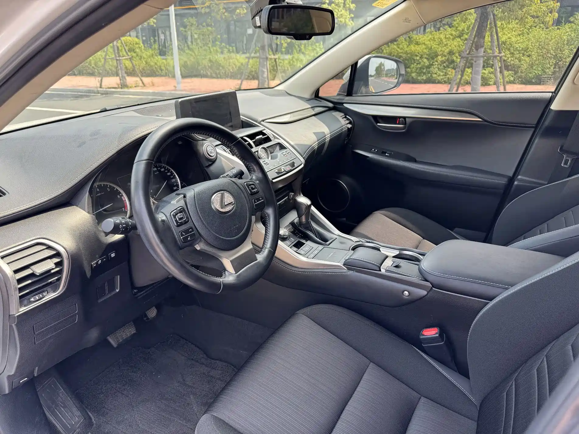 Фото 5 - Lexus NX
