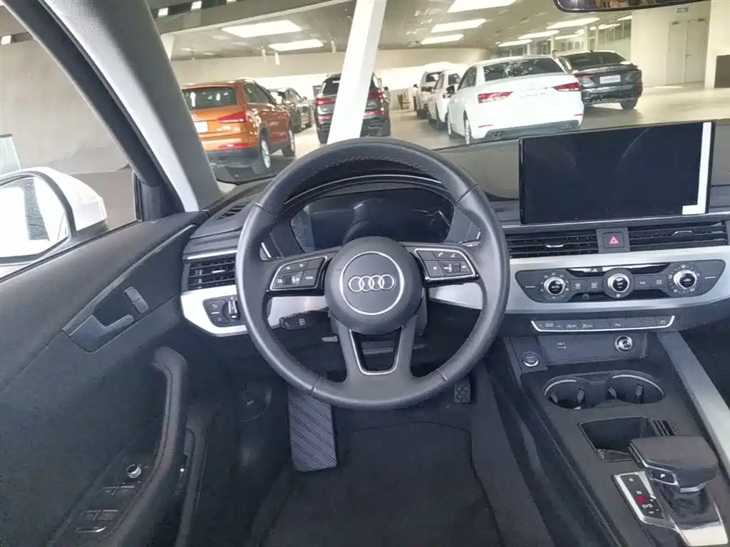 Audi A4L 2024 40 TFSI Fashion Dynamic фото 17