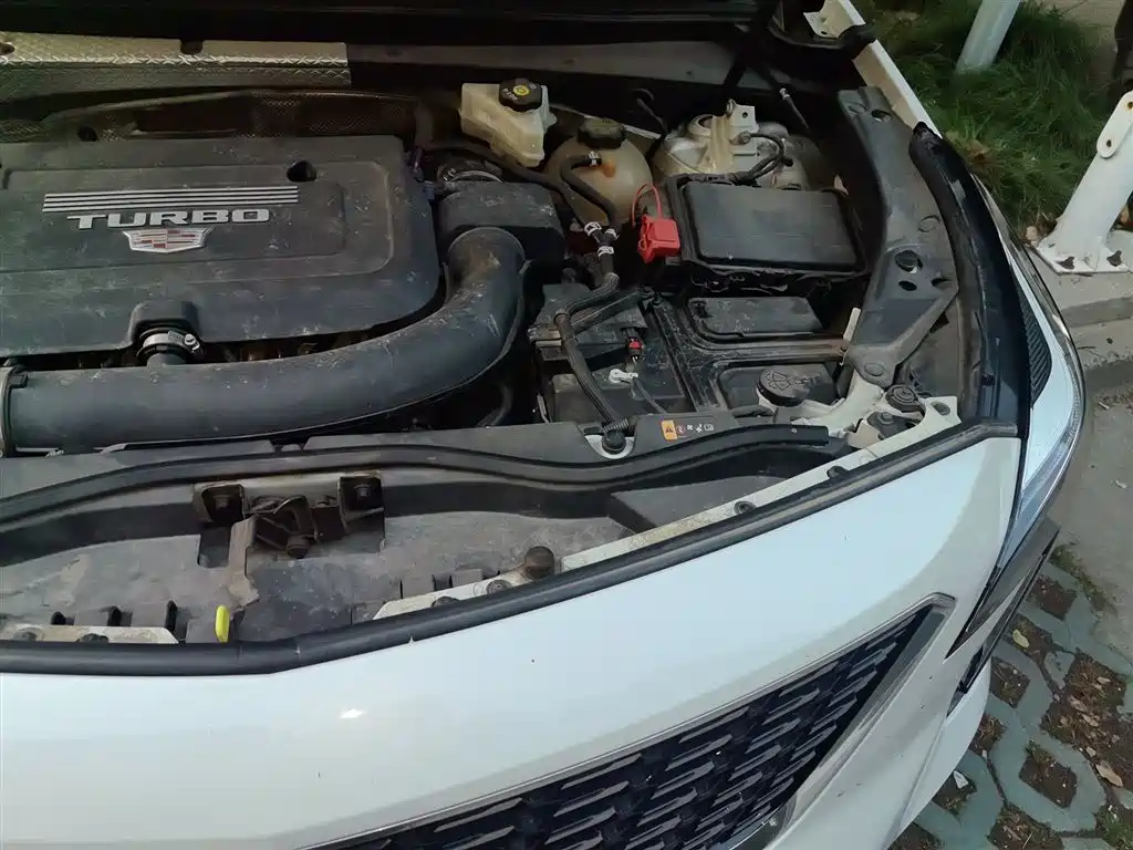 Cadillac XT4 2020 28T FWD Leading Trim фото 22