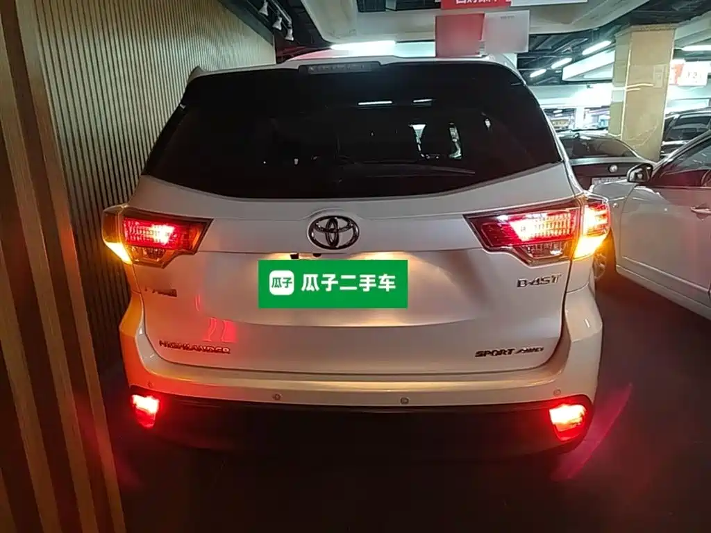 Toyota Highlander 2015 2.0T AWD Luxury Edition 7-seater фото 6