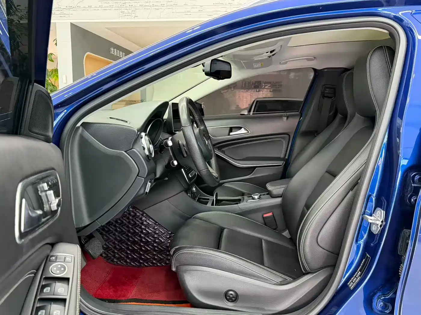 Mercedes-Benz GLA 2018 GLA 200 Dynamic фото 4