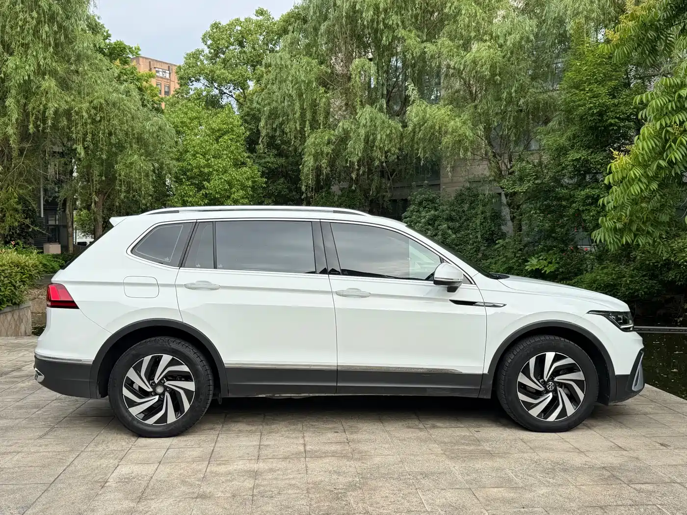 Volkswagen Tiguan L 2023 300TSI Automatic 2WD Smart Enjoyment Edition фото 8