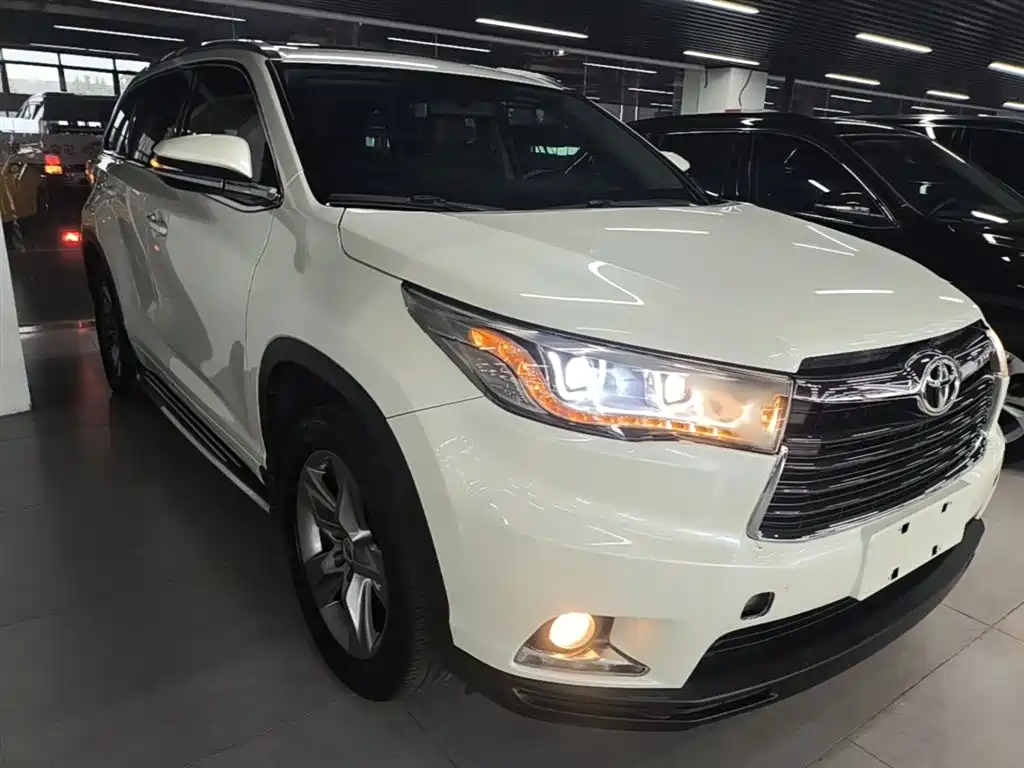 Toyota Highlander 2015 2.0T AWD Luxury Edition 7-seater фото 4