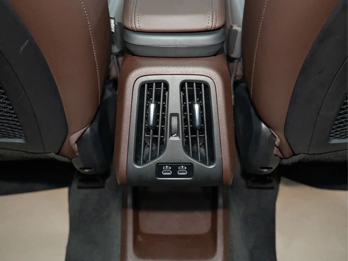 BMW X1 2023 sDrive20Li X Design Package фото 20