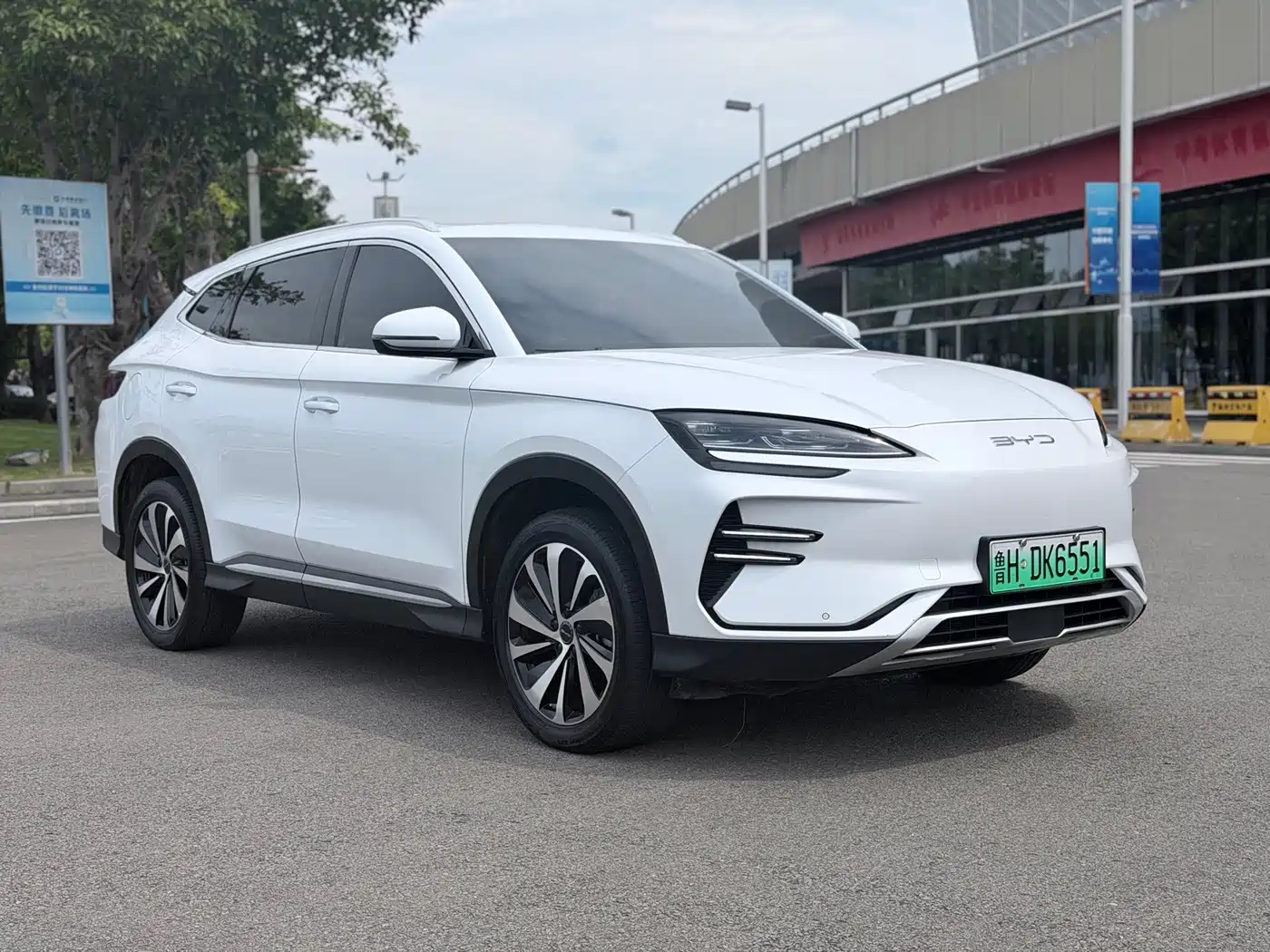 Photo 3 - BYD Song PLUS PHEV