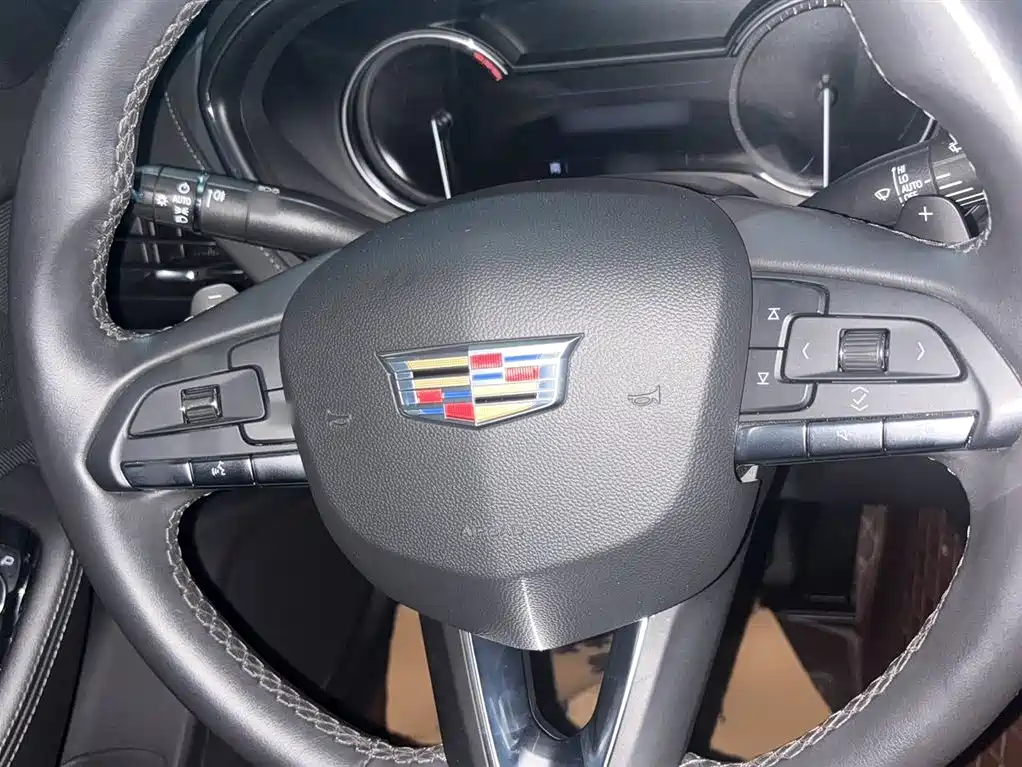 Cadillac CT5 2022 28T Luxury (Standard) фото 4