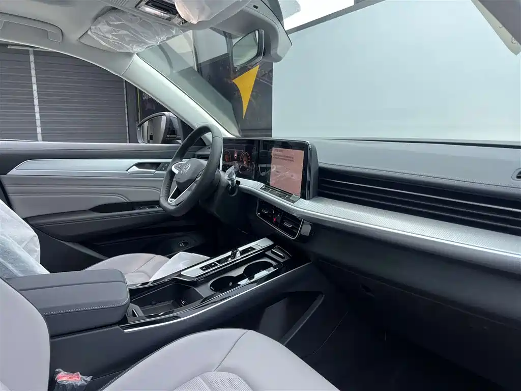 Volkswagen Talagon 2025 330TSI Luxury Cruise Public Edition фото 21