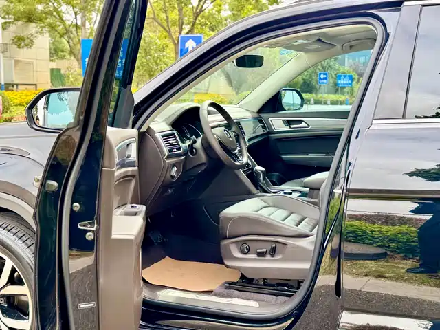 Volkswagen Teramont 2019 380TSI 4WD Luxury Edition China VI — фото 4