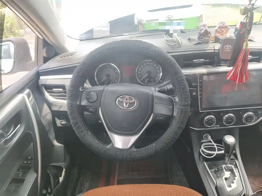 Toyota Corolla 2014 1.6L CVT GL-i Leather Edition фото 3