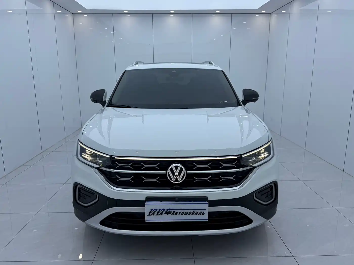 Volkswagen Tayron 2023 280TSI 2WD Luxury Plus Advanced Edition фото 2
