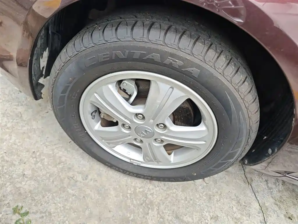Kia Forte 2014 1.6L MT GL фото 23