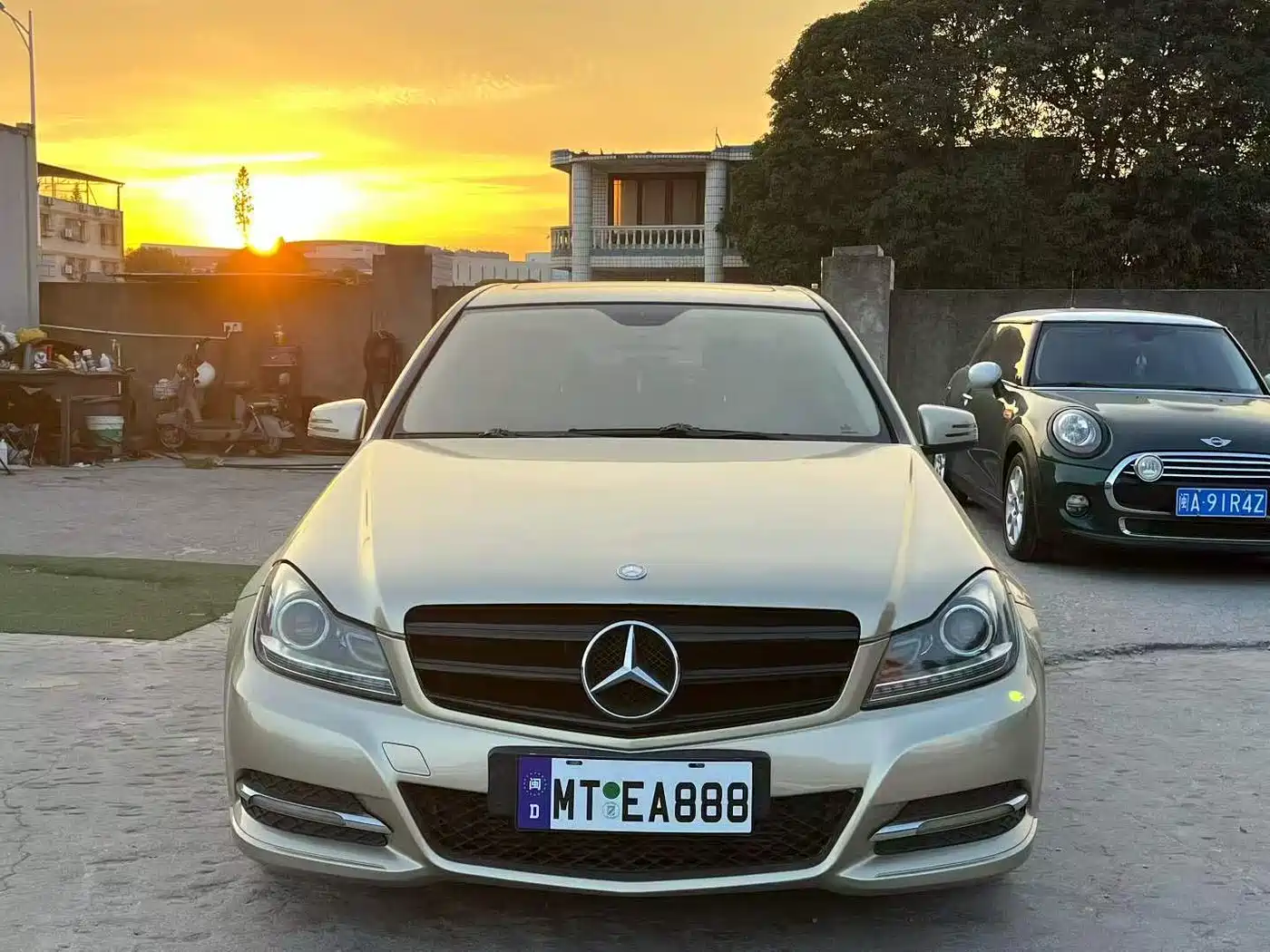 Mercedes-Benz C-Class 2011 C 180K Classic фото 2