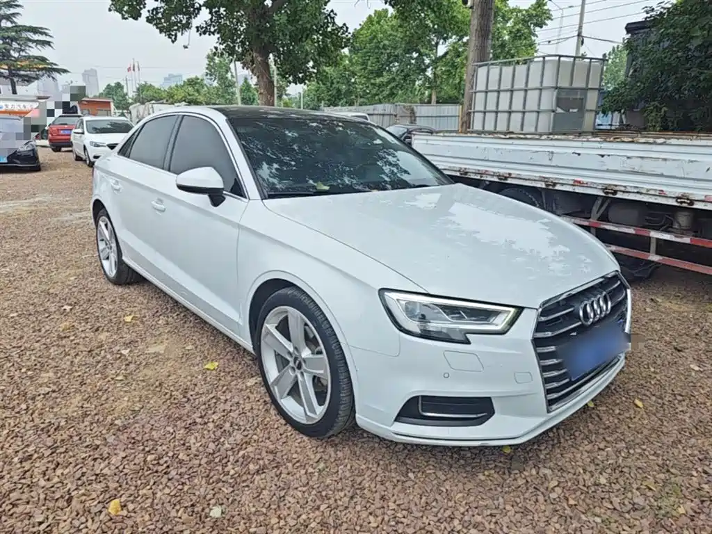 Audi A3 2019 Limousine 35 TFSI Style China VI фото 4