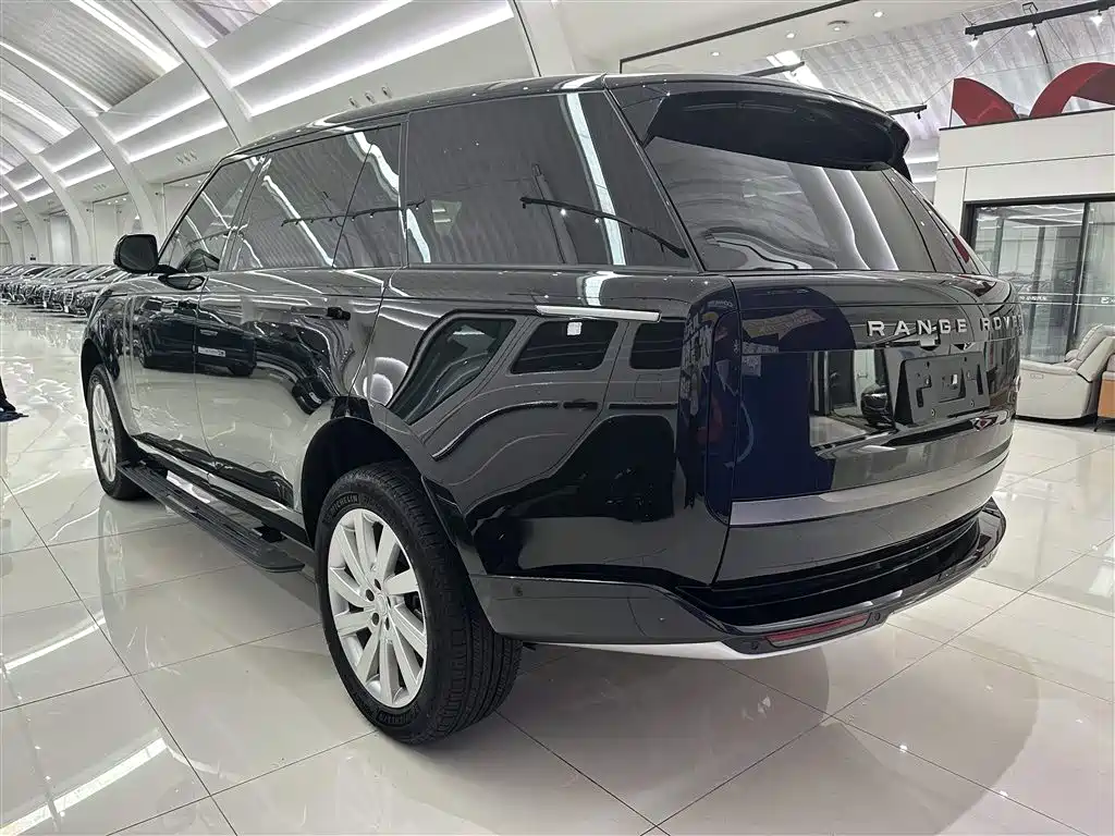 Land Rover Range Rover 2025 3.0 L6 400PS Flourishing Era Extended Wheelbase фото 20