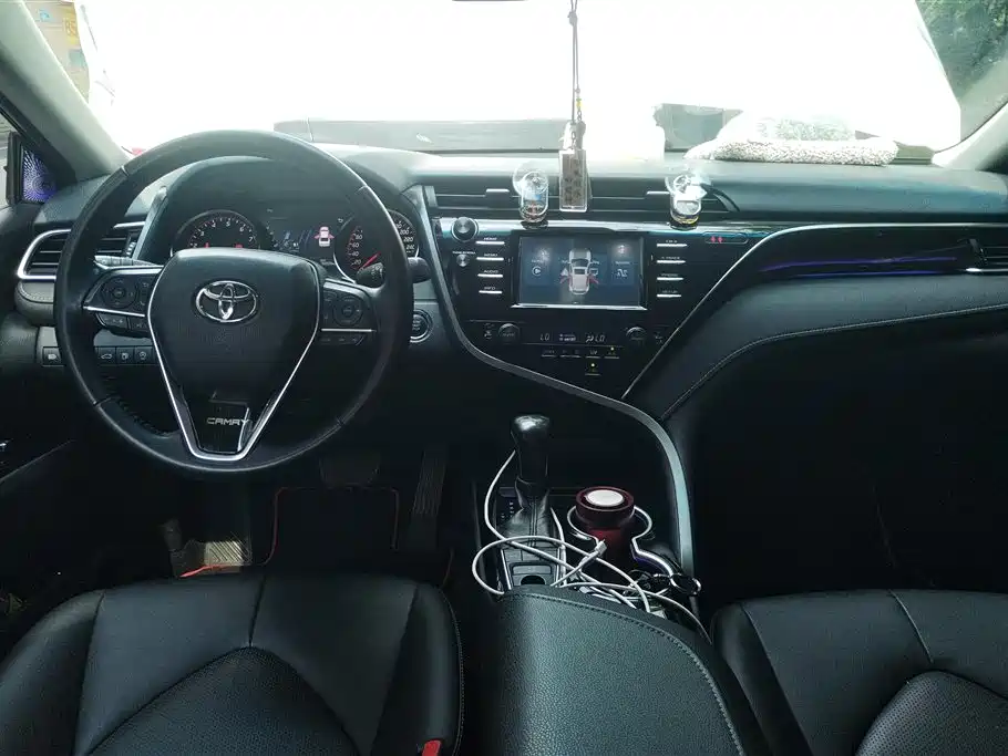 Toyota Camry 2018 2.5S Trend Edition фото 12