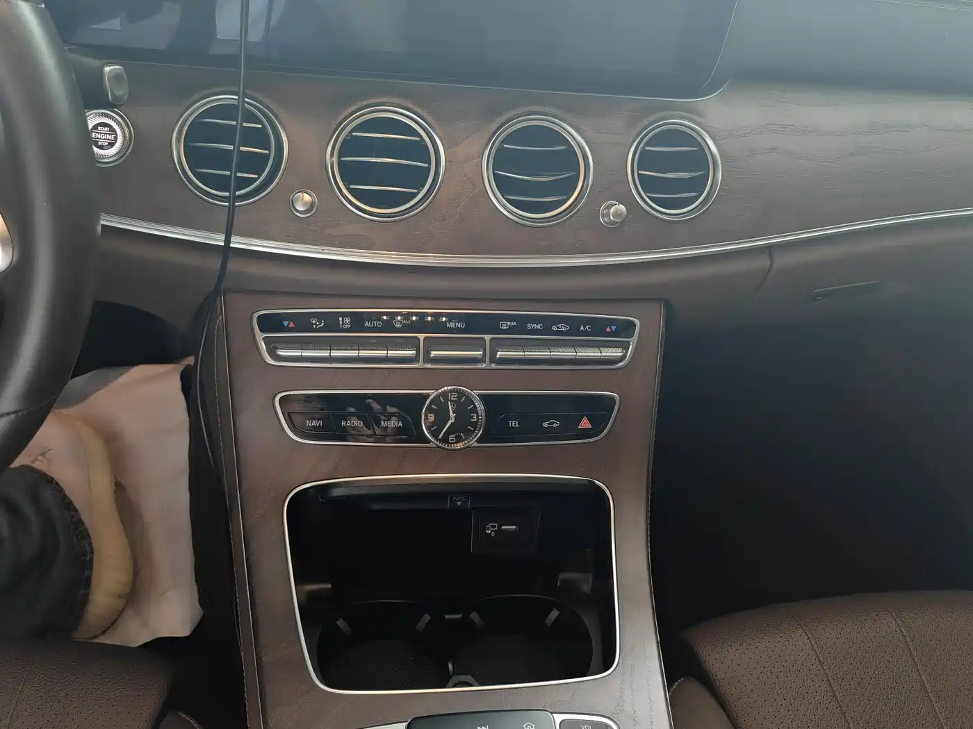 Mercedes-Benz E-Class 2020 E 260 L фото 8