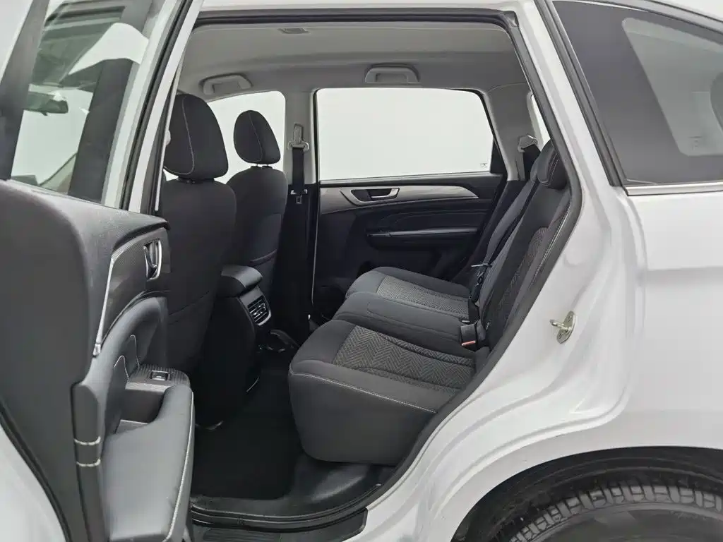 Фото 15 - Haval M6
