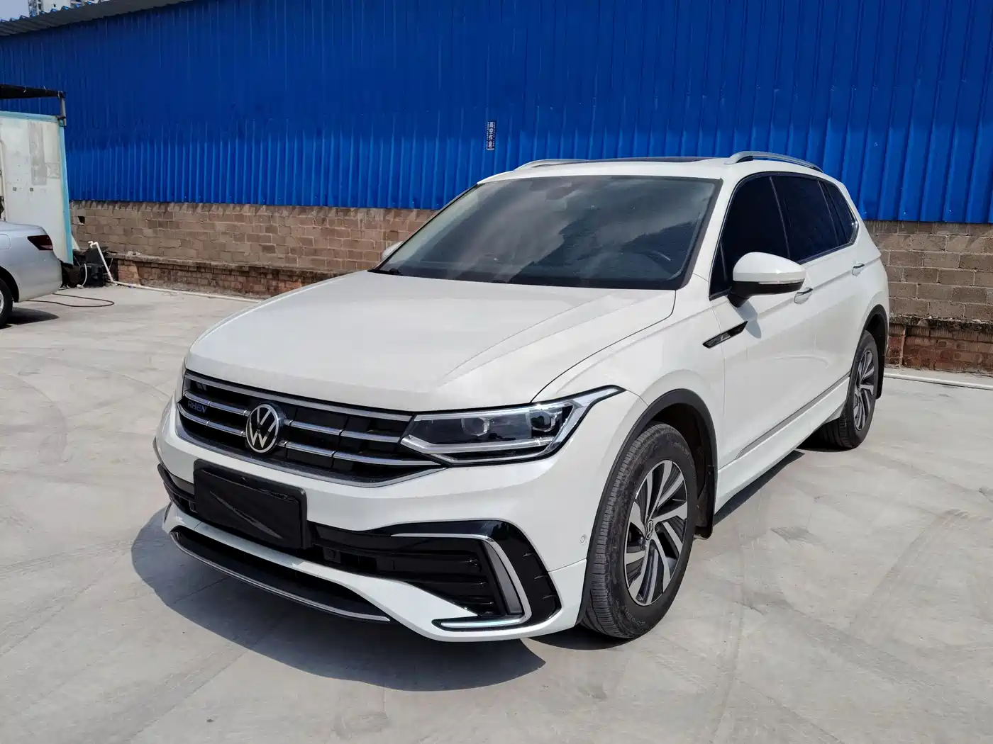 Volkswagen Tiguan L 2022 330TSI Automatic 2WD R-Line Flagship Edition