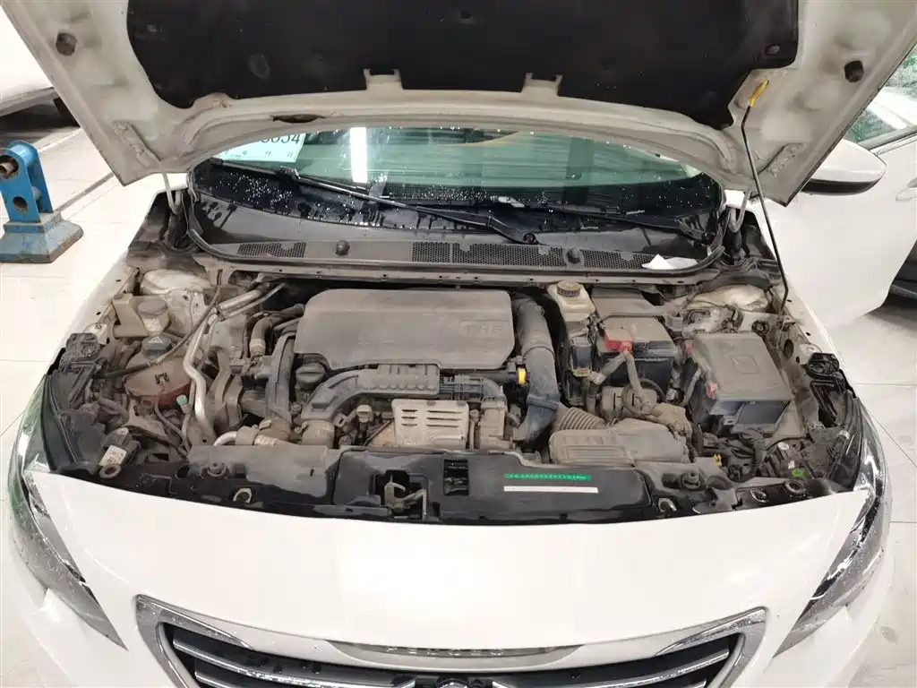 Peugeot 408 2015 Model 1.2T Automatic Luxury Edition фото 16