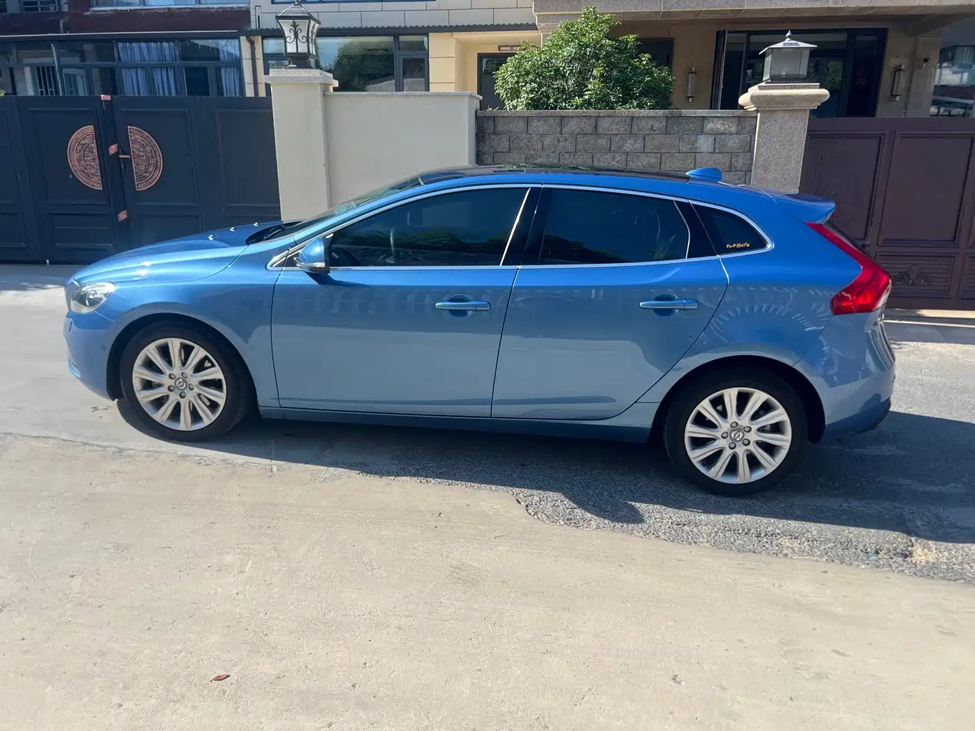 Фото 7 - Volvo V40
