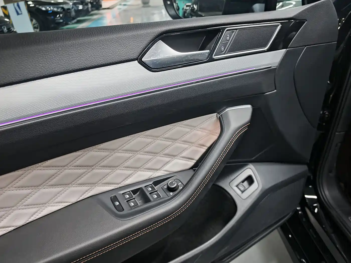 Volkswagen Magotan 2025 Popular Edition 330TSI DSG Luxury фото 4