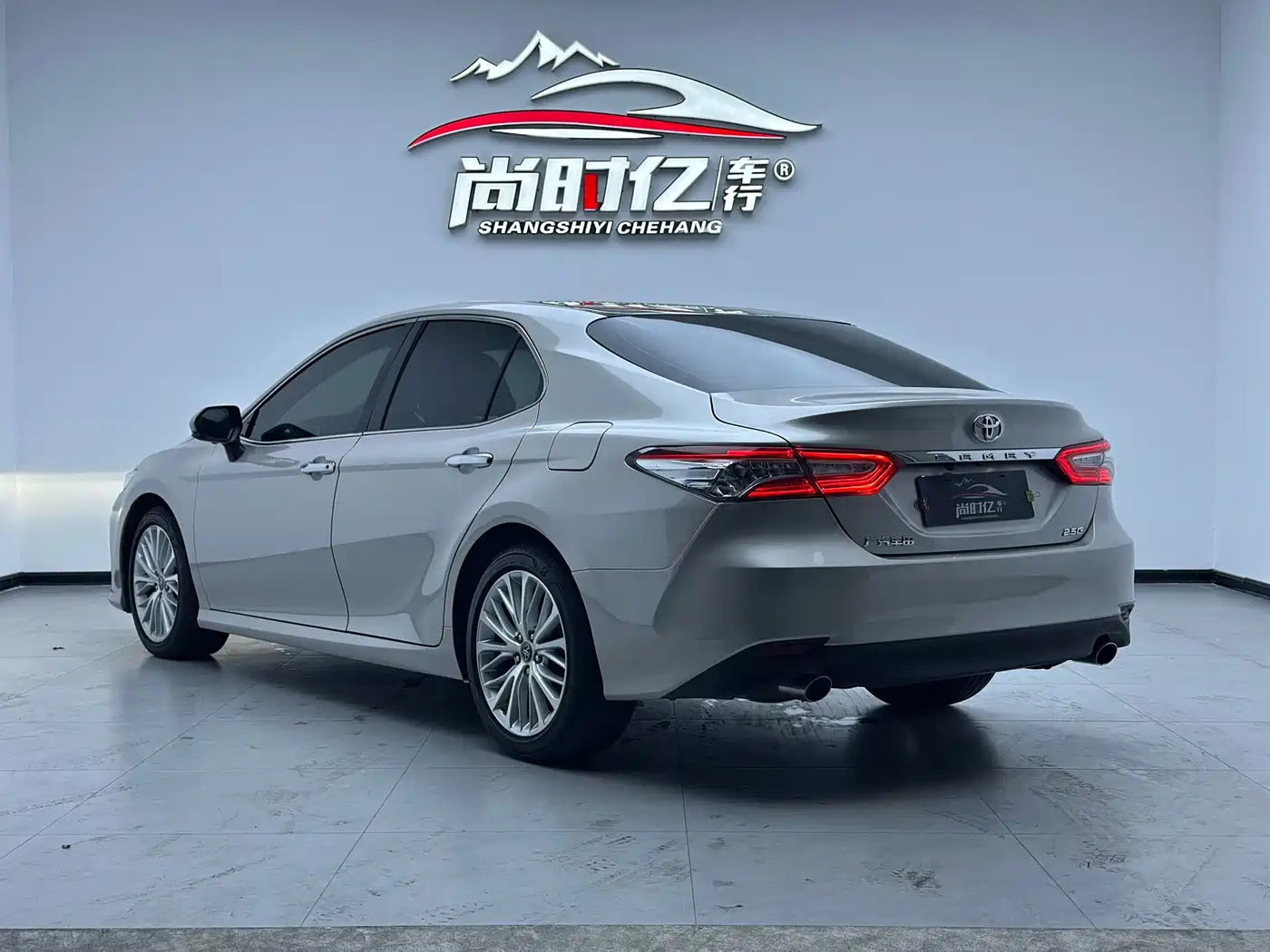 Toyota Camry 2019 2.5G Luxury Edition China VI фото 6