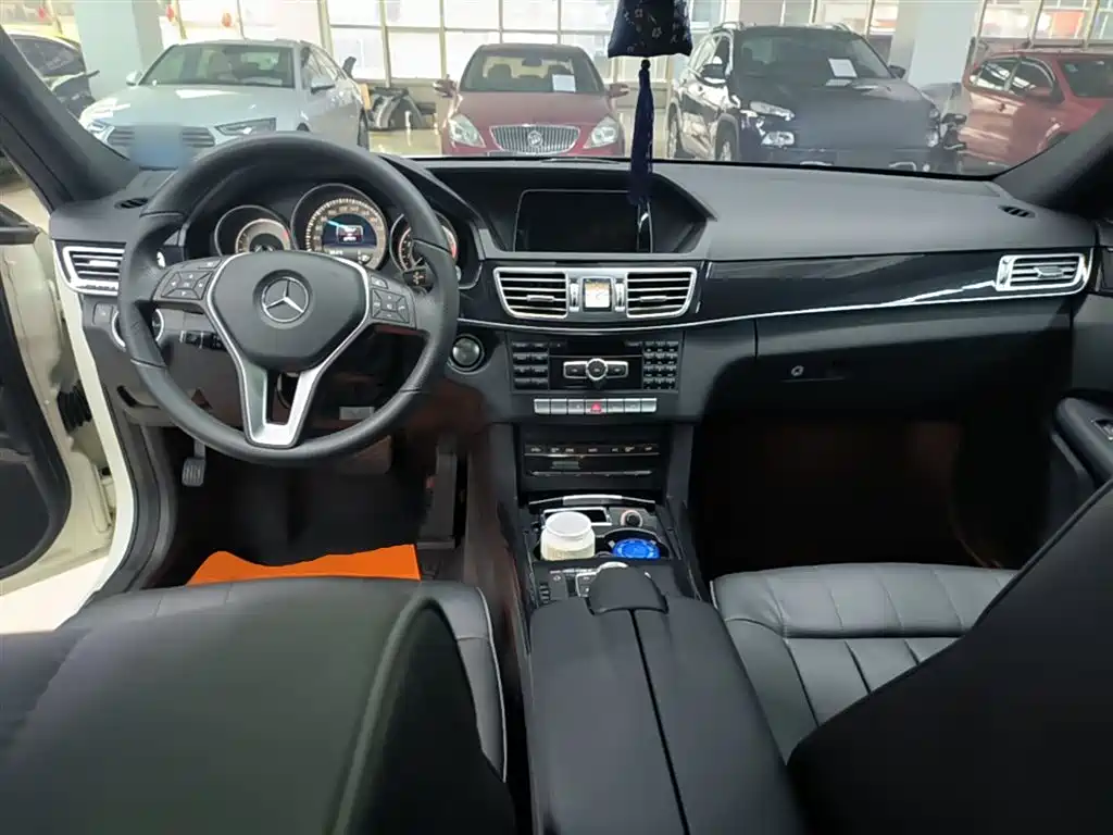 Mercedes-Benz E-Class 2015 E 260 L Sport фото 9