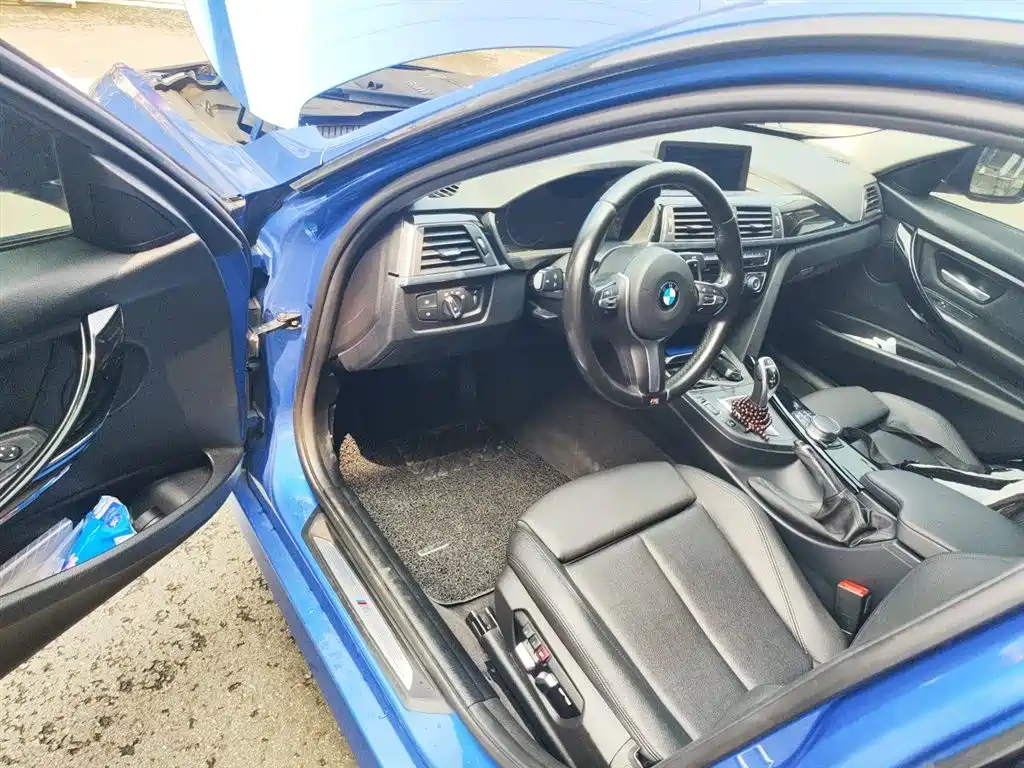BMW 3 Series 2017 320Li M Sport фото 14
