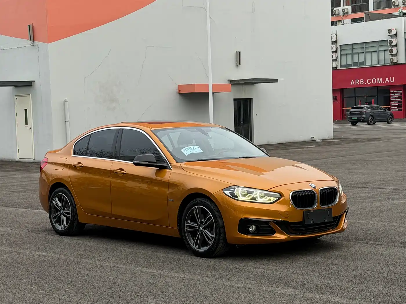 BMW 1 SERIES