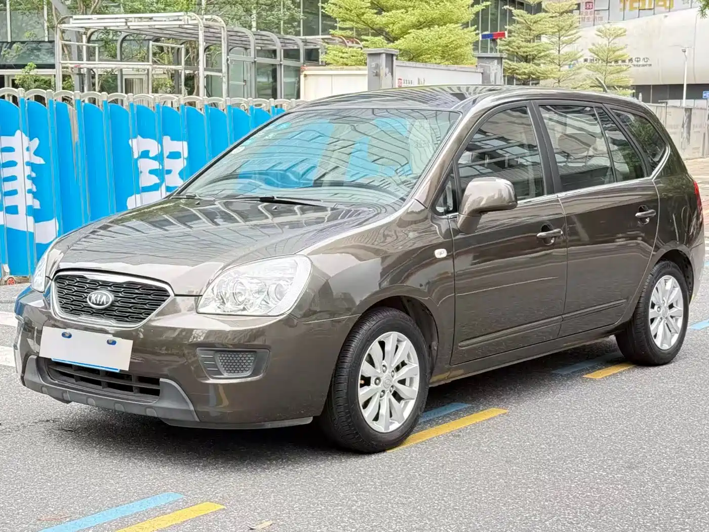 Kia Carens 2011 1.6L 5-seat Automatic Comfort фото 7