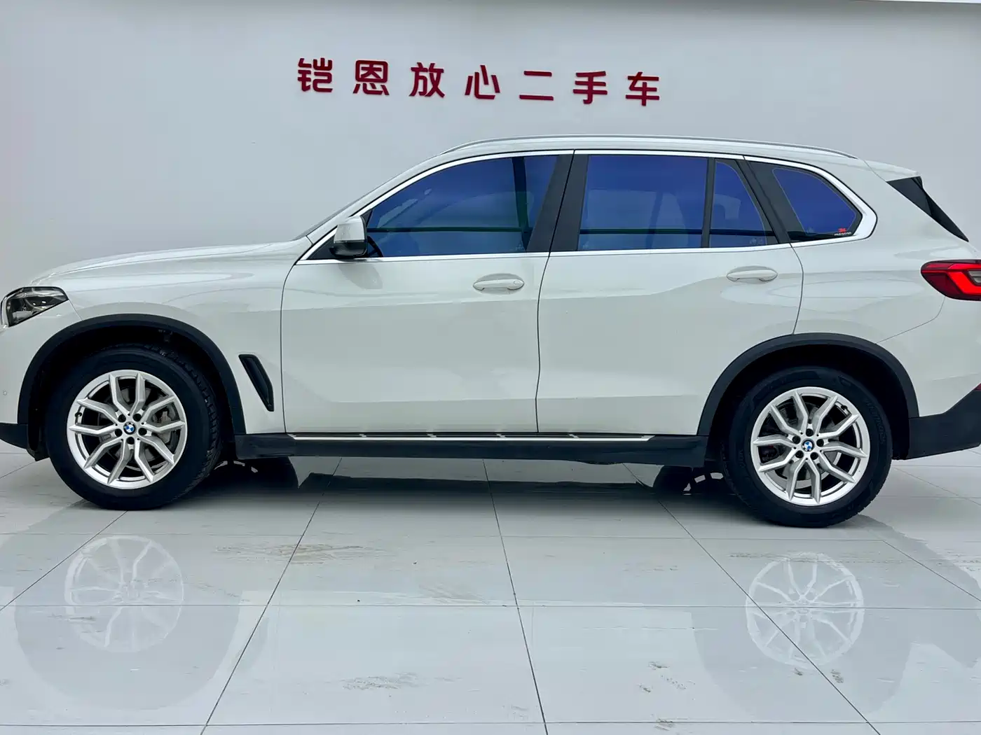 BMW X5 (Import) 2019 xDrive40i M Sport Package фото 5