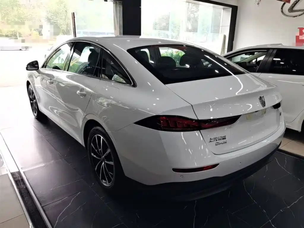 Фото 5 - Roewe D7