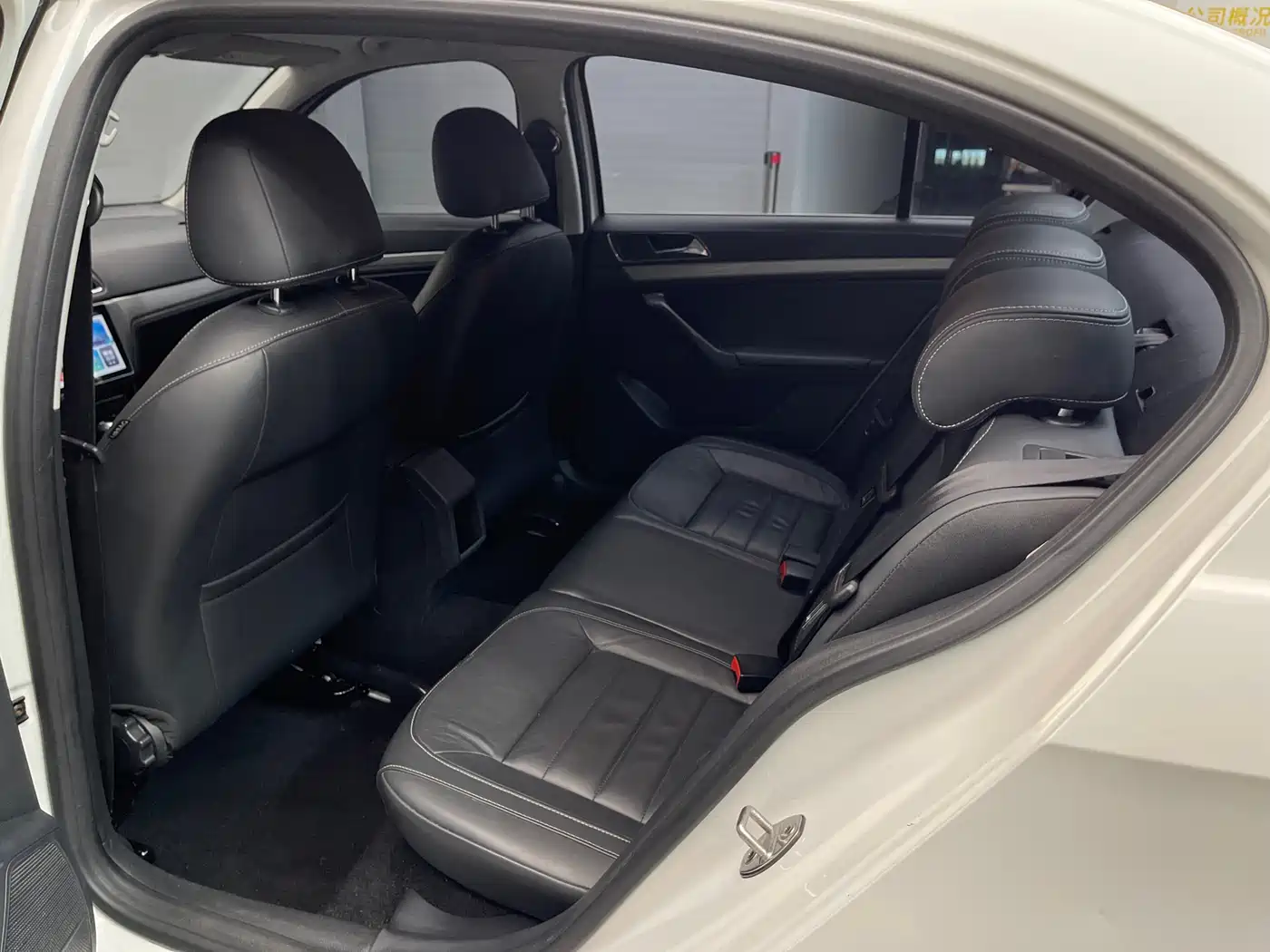 Volkswagen Lavida 2017 230TSI DSG Comfort Edition фото 11