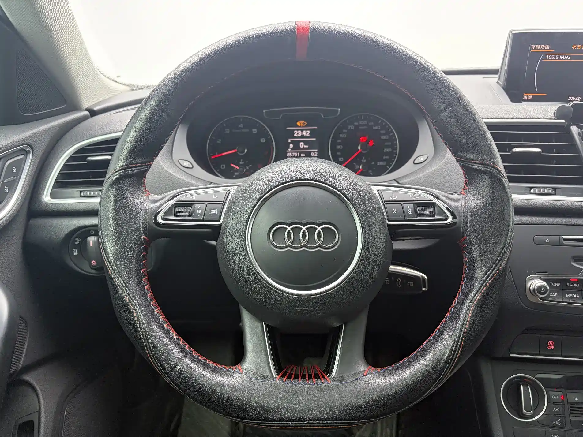 Фото 14 - Audi Q3