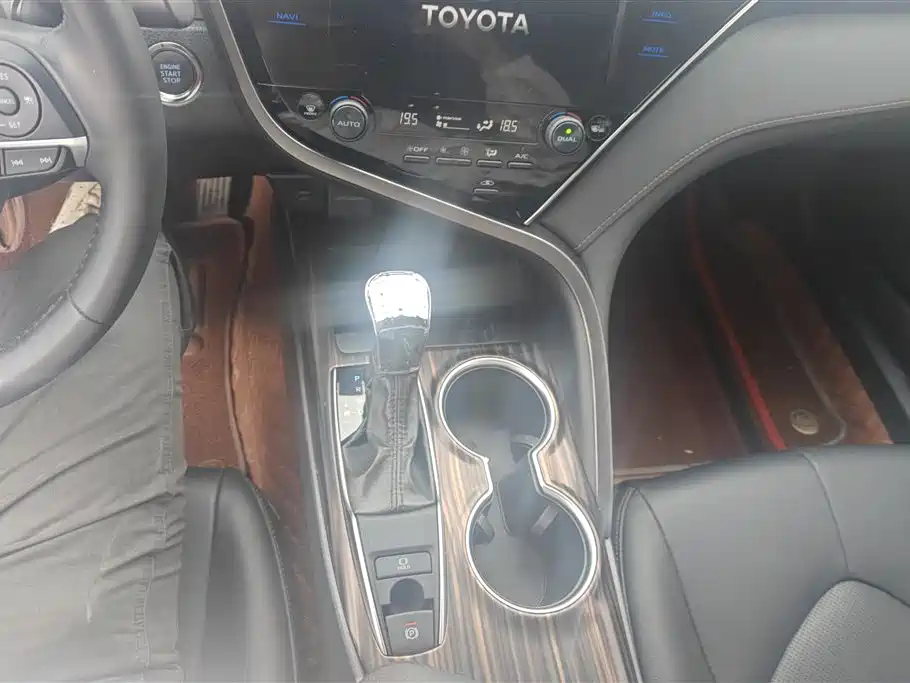 Toyota Camry 2019 Facelift 2.0G Luxury Edition фото 16